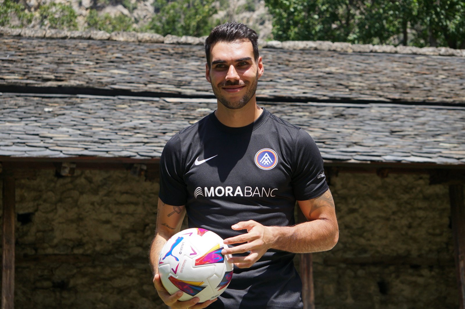 Dani Martín, a l'Església de Santa Coloma