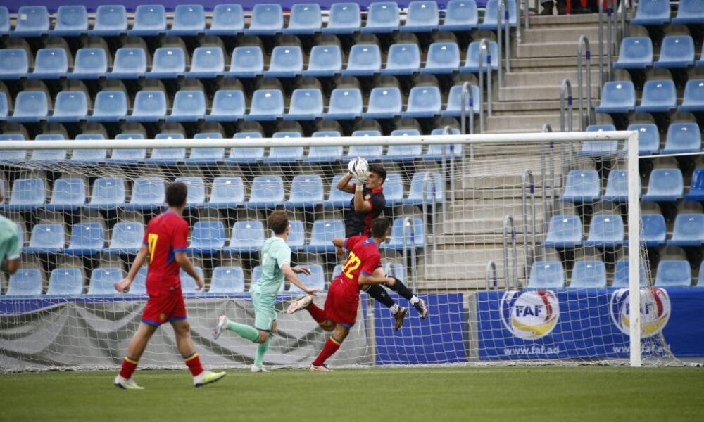Un moment del partit entre la selecció sots-21 i Bielorússia / FAF