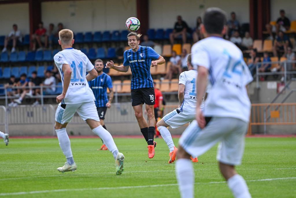Un moment del partit entre l'Inter Escaldes i el Víkingur