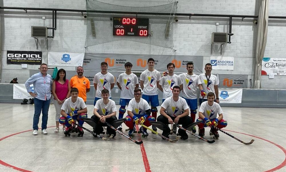L'equip nacional d'hoquei patins abans de marxar a l'Europeu / FAP
