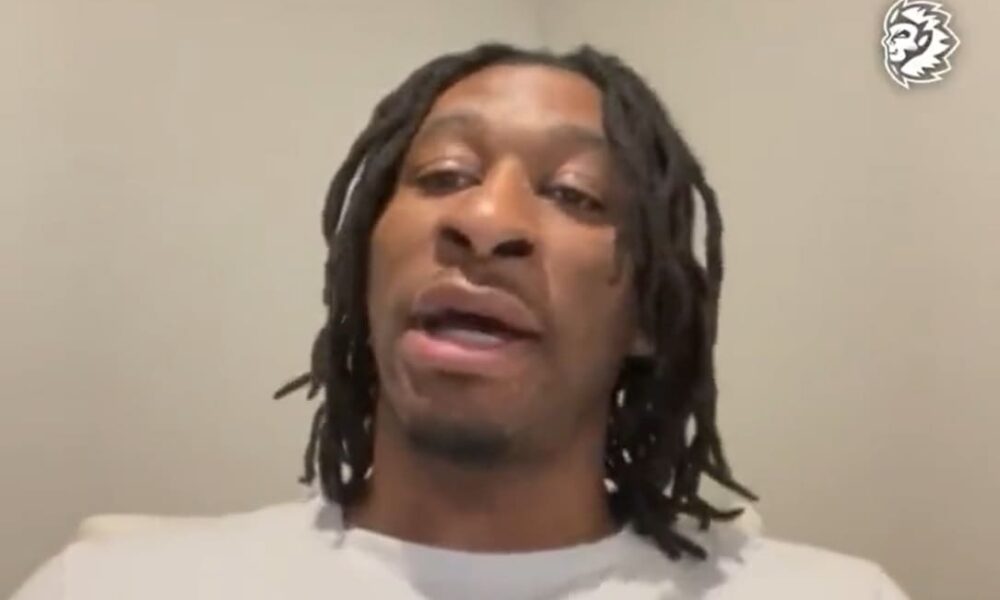 Stan Okoye donant el seu missatge de benvinguda a xarxes socials / BCA