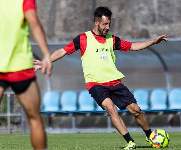 Dani Toribio en un entrenament amb l'FC Santa Coloma / FSCA