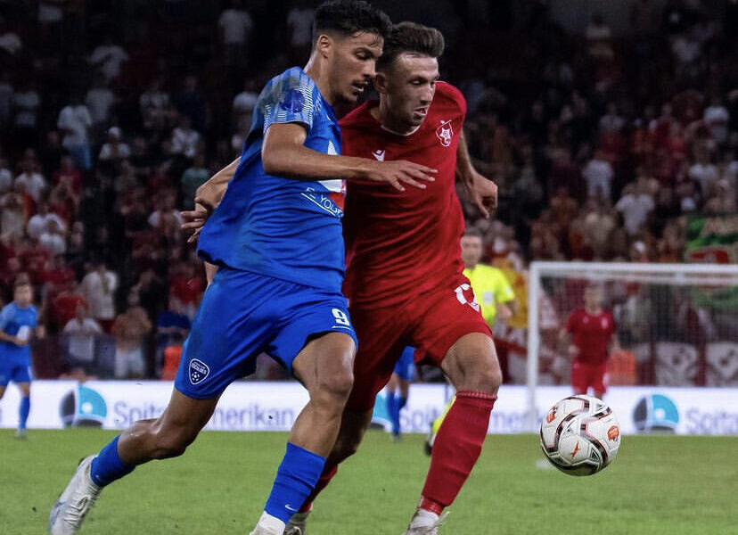 Un instant del partit entre Atlètic i Partizani