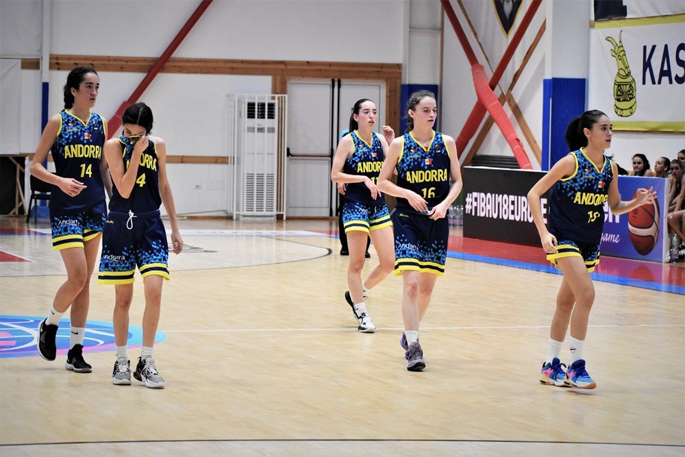 Un instant de la sots-18 femenina davant Armènia