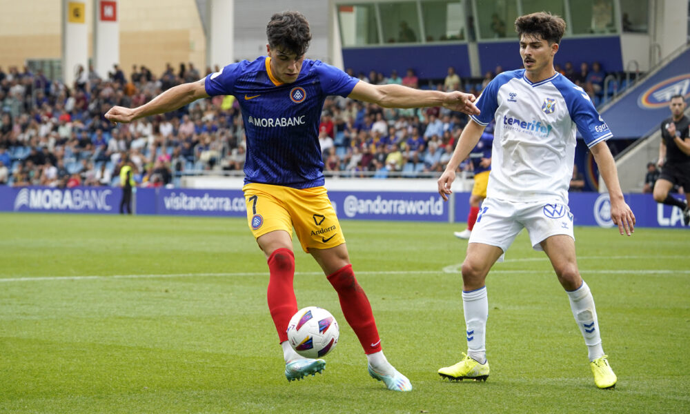 Julen Lobete en un moment durant el partit davant el Tenerife / FC ANDORRA