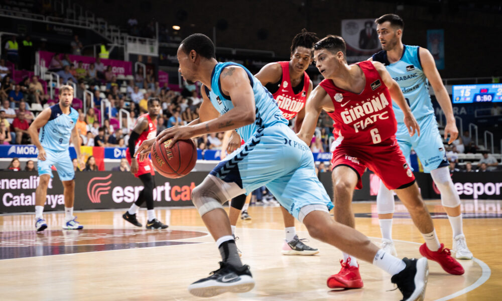 Goudelock en una acció del partit entre el Morabanc i el Bàsquet Girona
