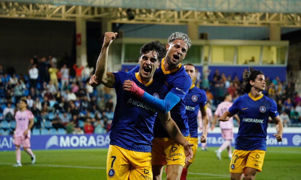 Julen Lobete, en la celebració del gol davant l'Oviedo /FCA