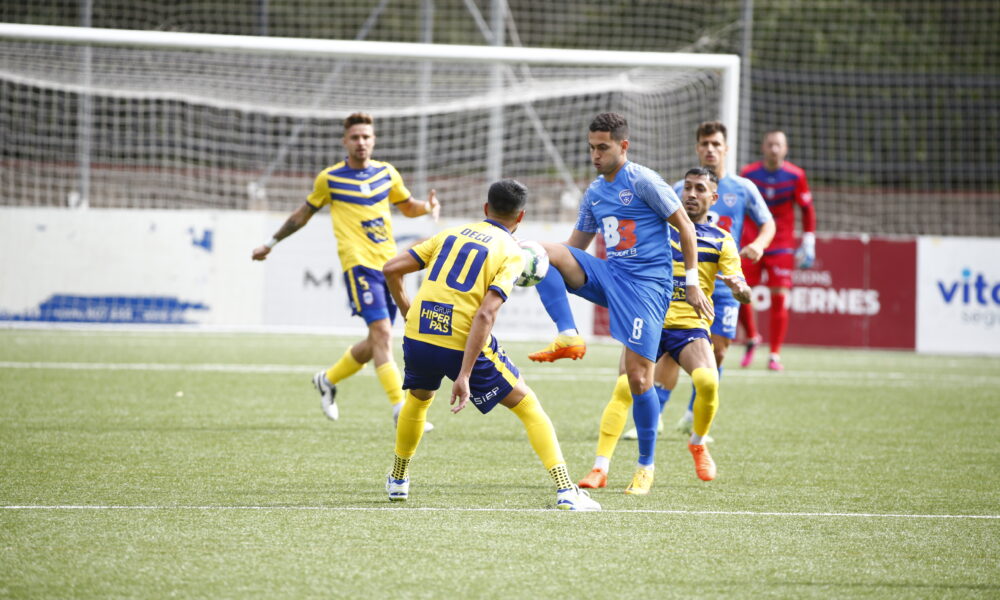 Un instant del partit entre FC Pas de la Casa i Atlètic Club d'Escaldes / FAF