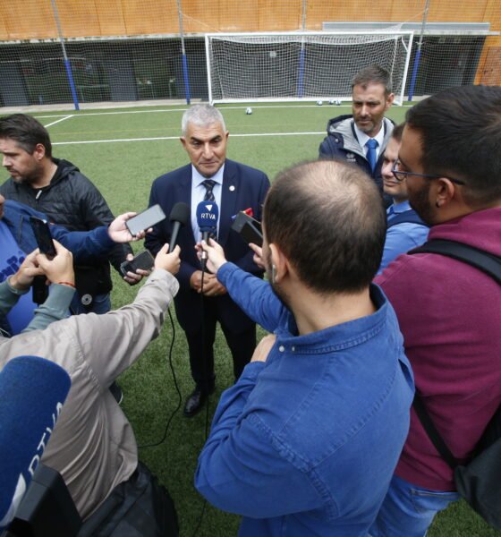 Fèlix Álvarez atenent a la premsa ahir a La Massana / FAF