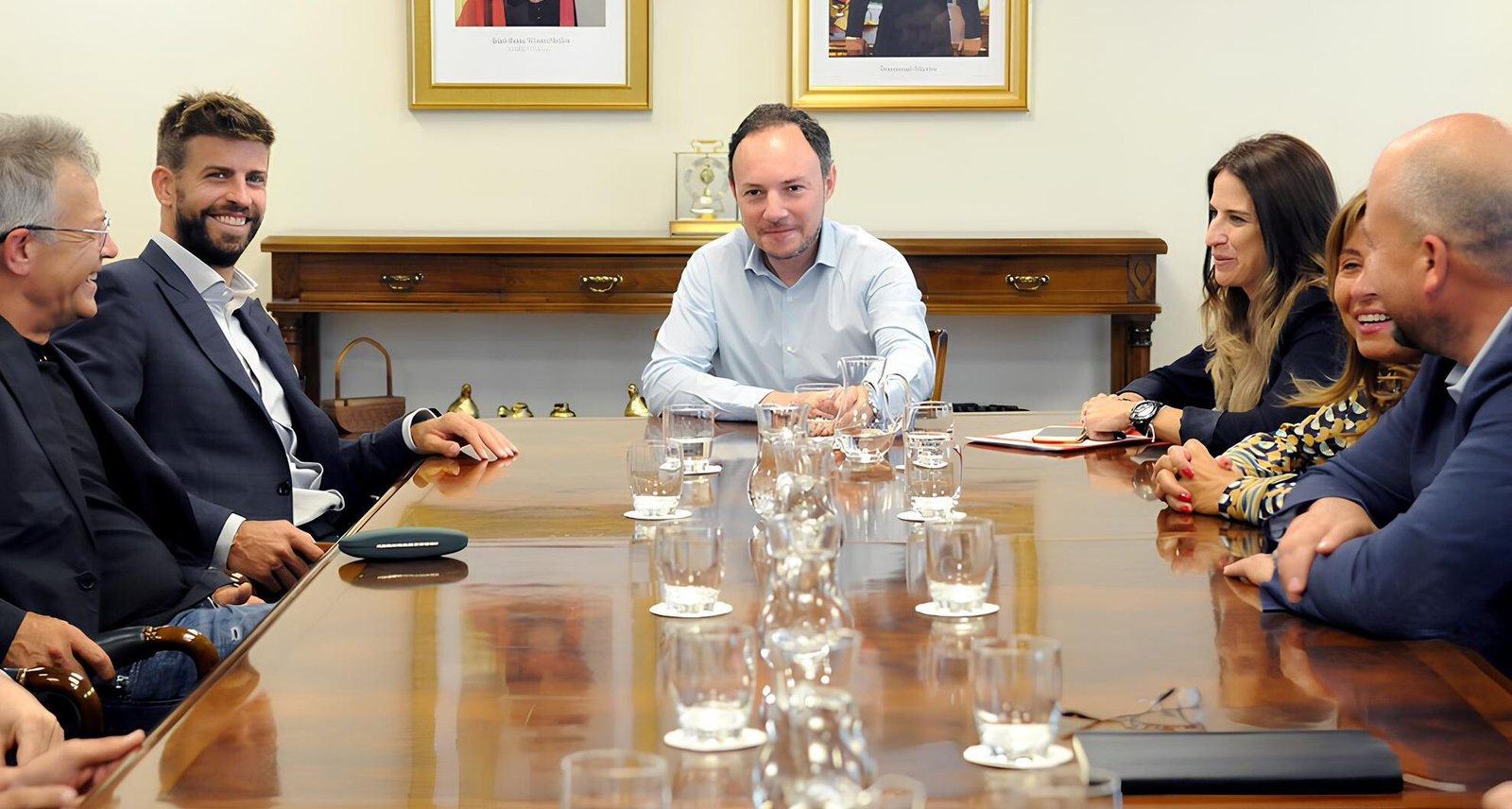 Gerard Piqué i Xavier Espot en una reunió del 2019 / SFGA