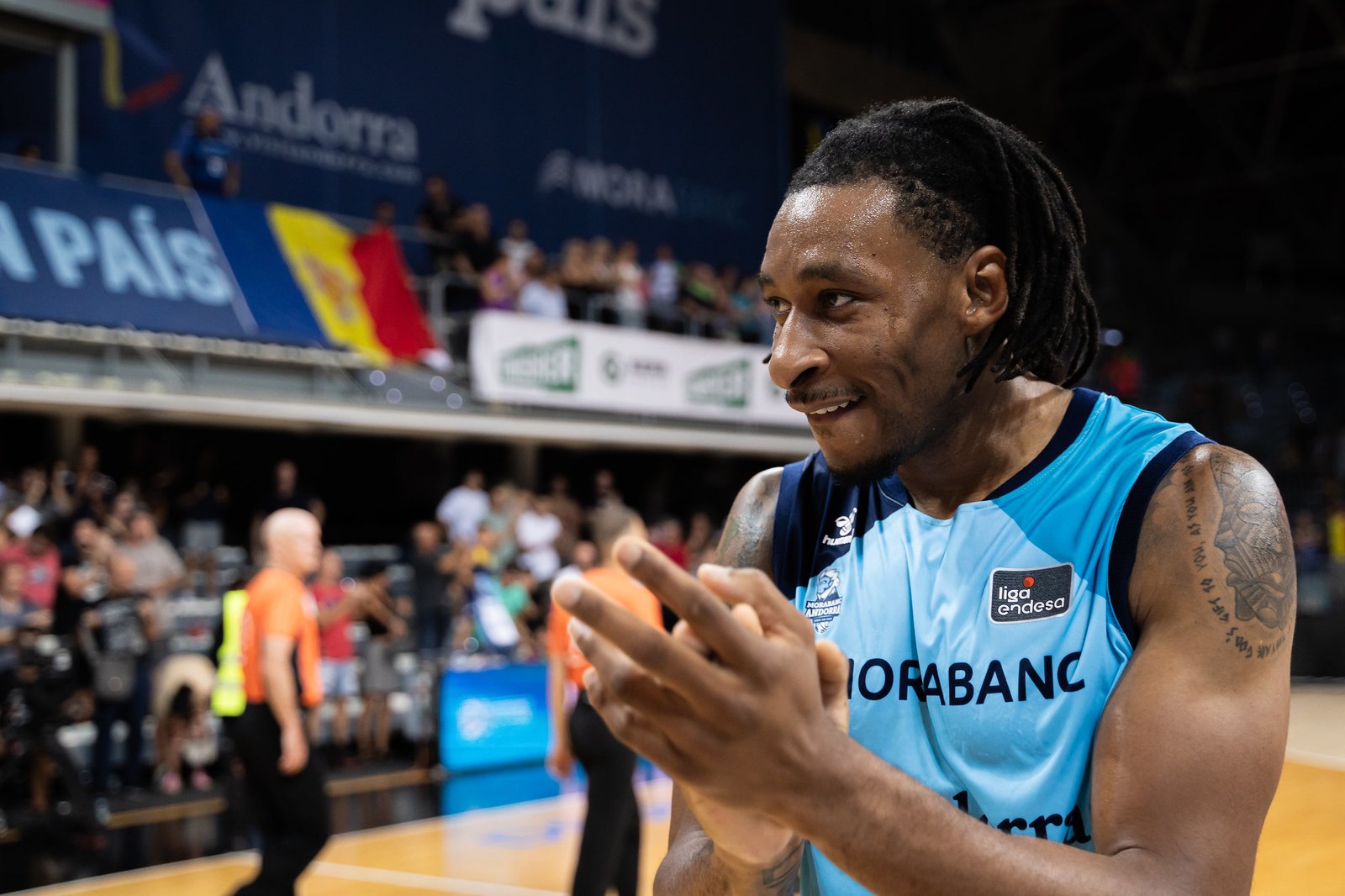Stan Okoye celebrant la victòria davant el Zunder Palència / BCA