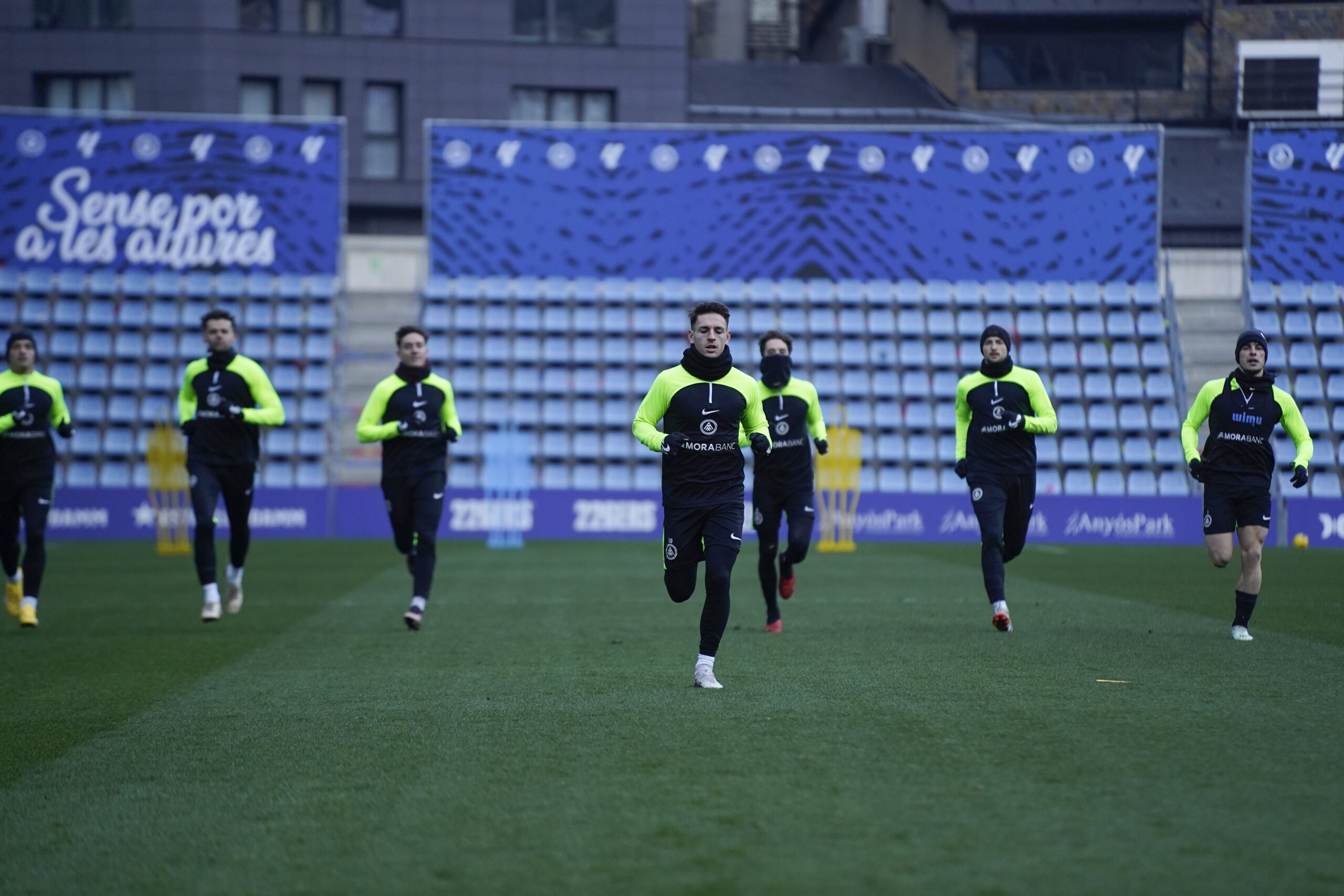 L'entrenament de l'FC Andorra abans de visitar el Sardinero / FCA