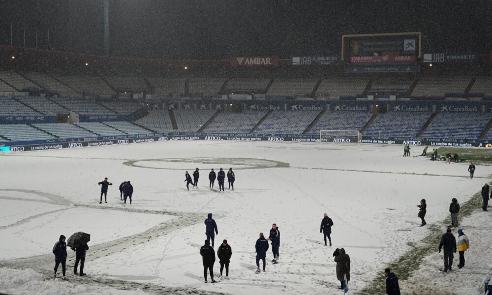 L'estadi de la Romareda divendres durant la nevada / FCA