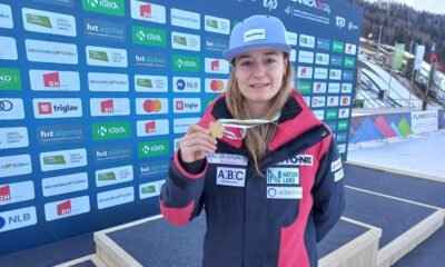 Gina del Rio amb la medalla d'or del mundial Júnior / FAE