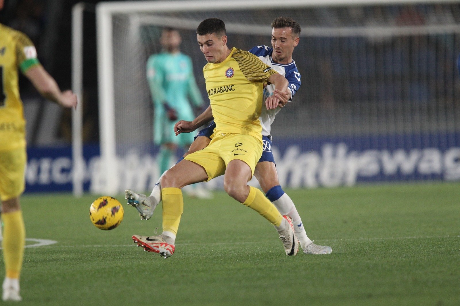 Karrikaburu en una acció del partit / FCA