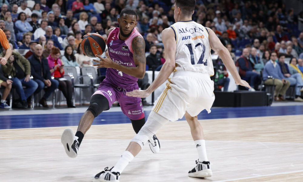 Jean Montero en el duel davant el Reial Madrid / ACB