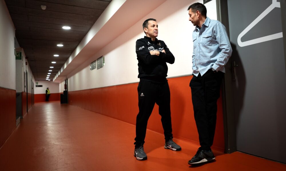 Lezkano abans de començar el partit davant el Lenovo Tenerife / ACB