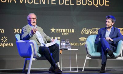 Vicente del Bosque durant la ponència / FCA