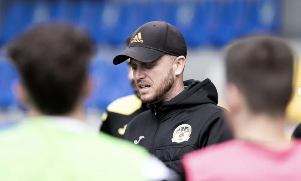 Boris Antón en un entrenament de pretemporada / UE SANTA COLOMA