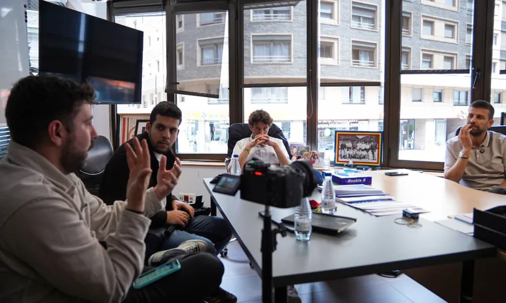 Gerard Piqué durant l'entrevista d'Andorra Esportiu